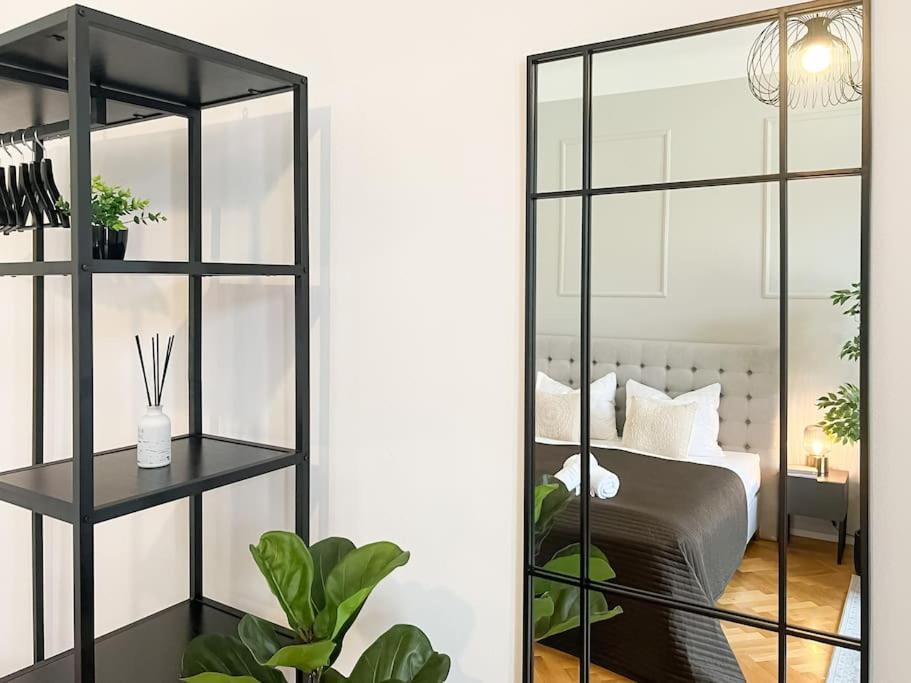 Cozy & Central 2 Bedroom Apartment فيينا المظهر الخارجي الصورة